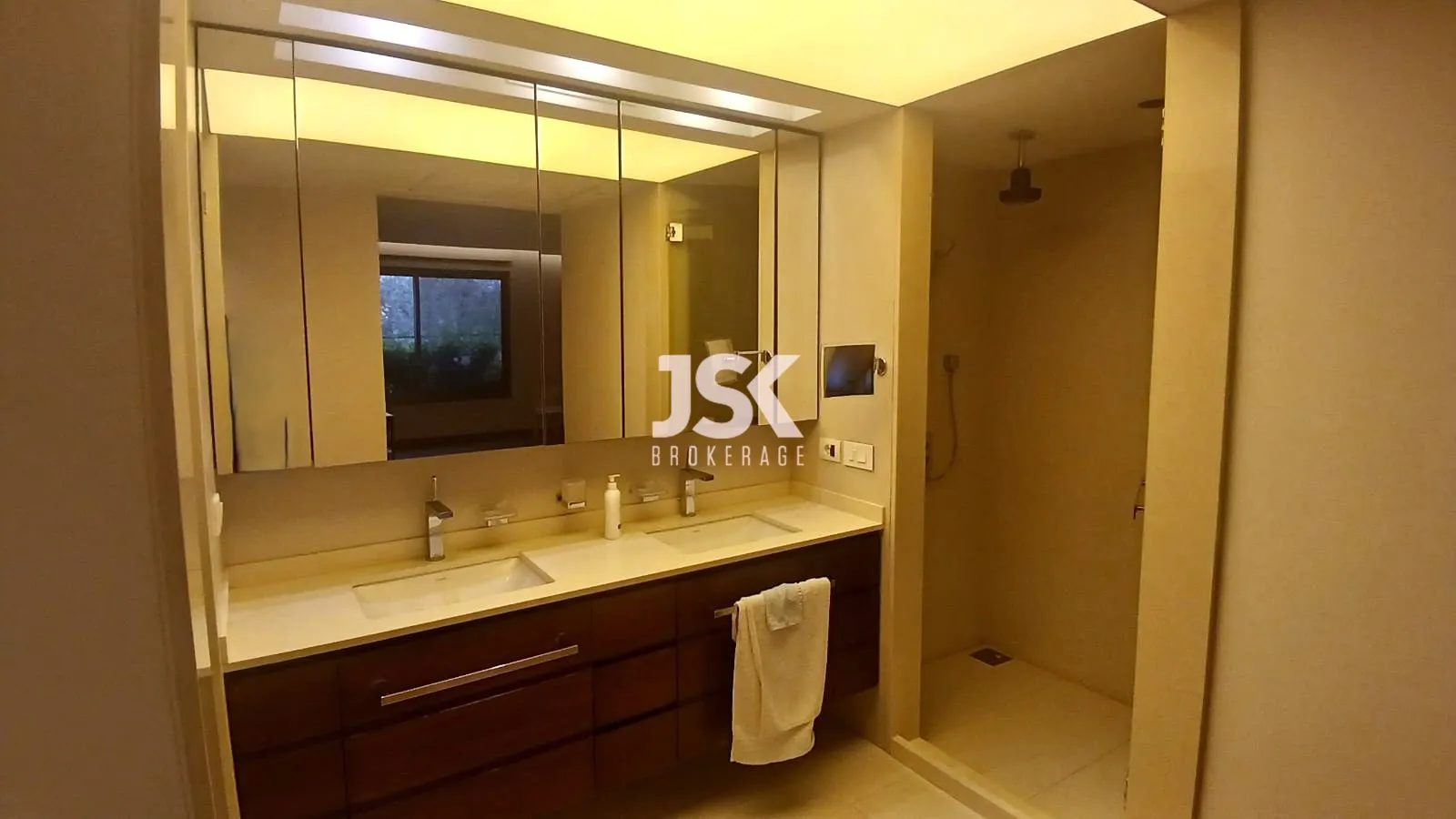 Apartment for Sale in Mtaileb