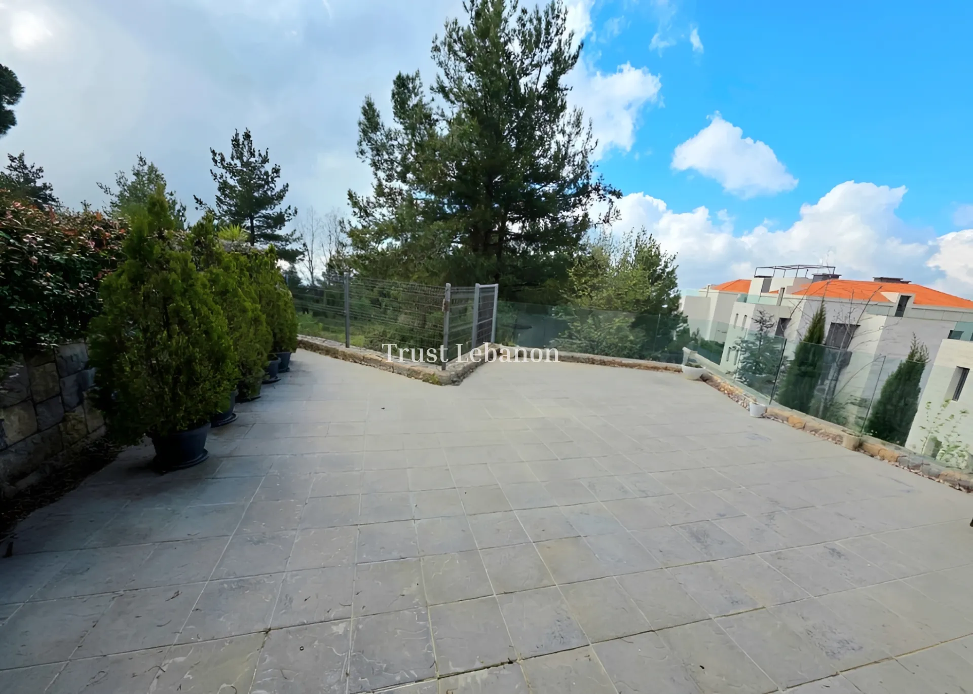 Apartment for sale in Bikfaiya, Lebanon - 2 bed, 3 bath