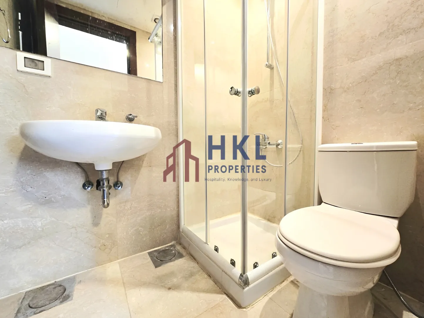 Apartment for sale in Hamra