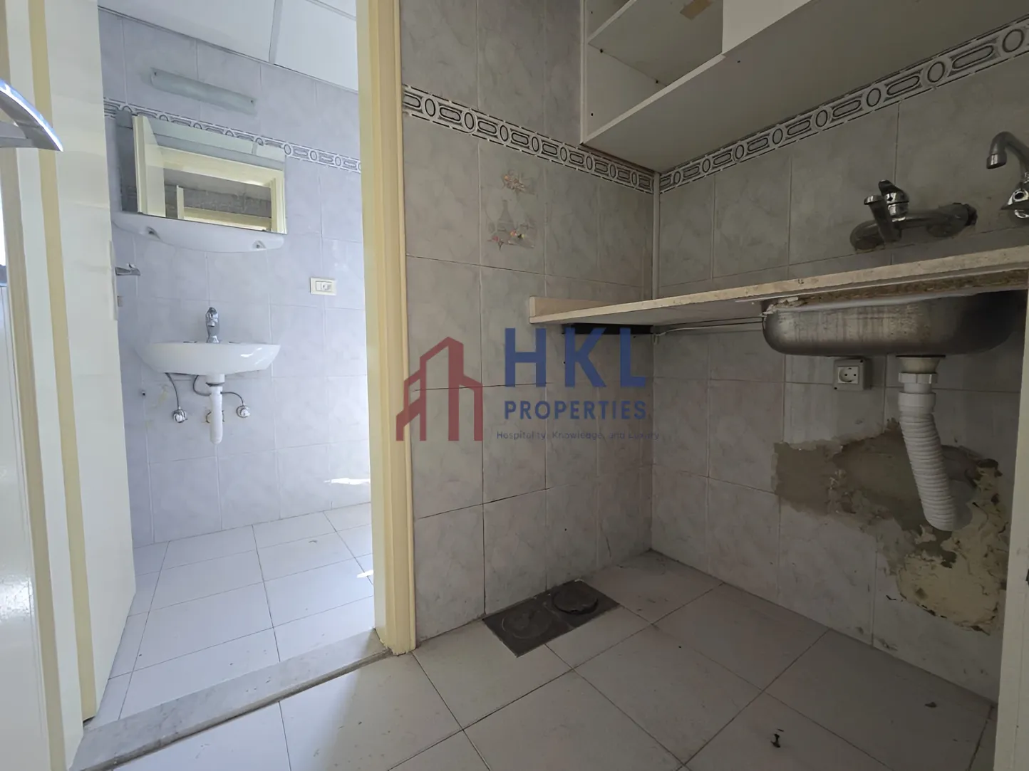 Office for rent in Hazmieh
