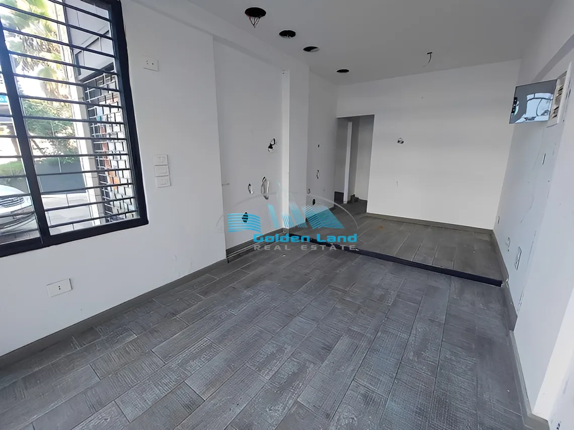 Shop for rent in Mazraat Yachoua