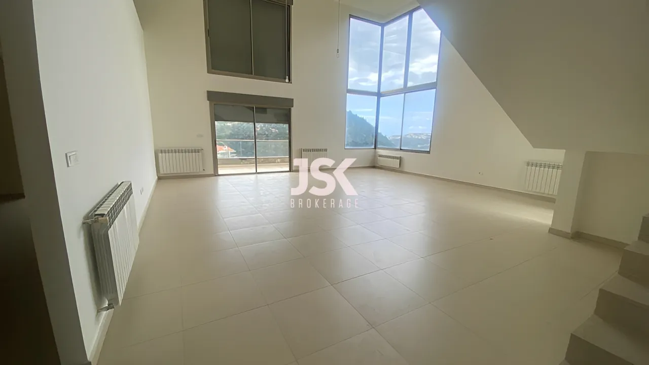 Triplex for Sale in Zikrit
