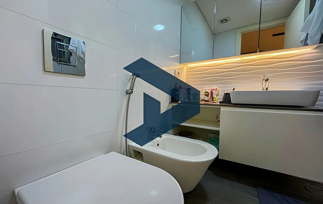 Apartment for sale in Ain Al Mraiseh, Beirut, Lebanon