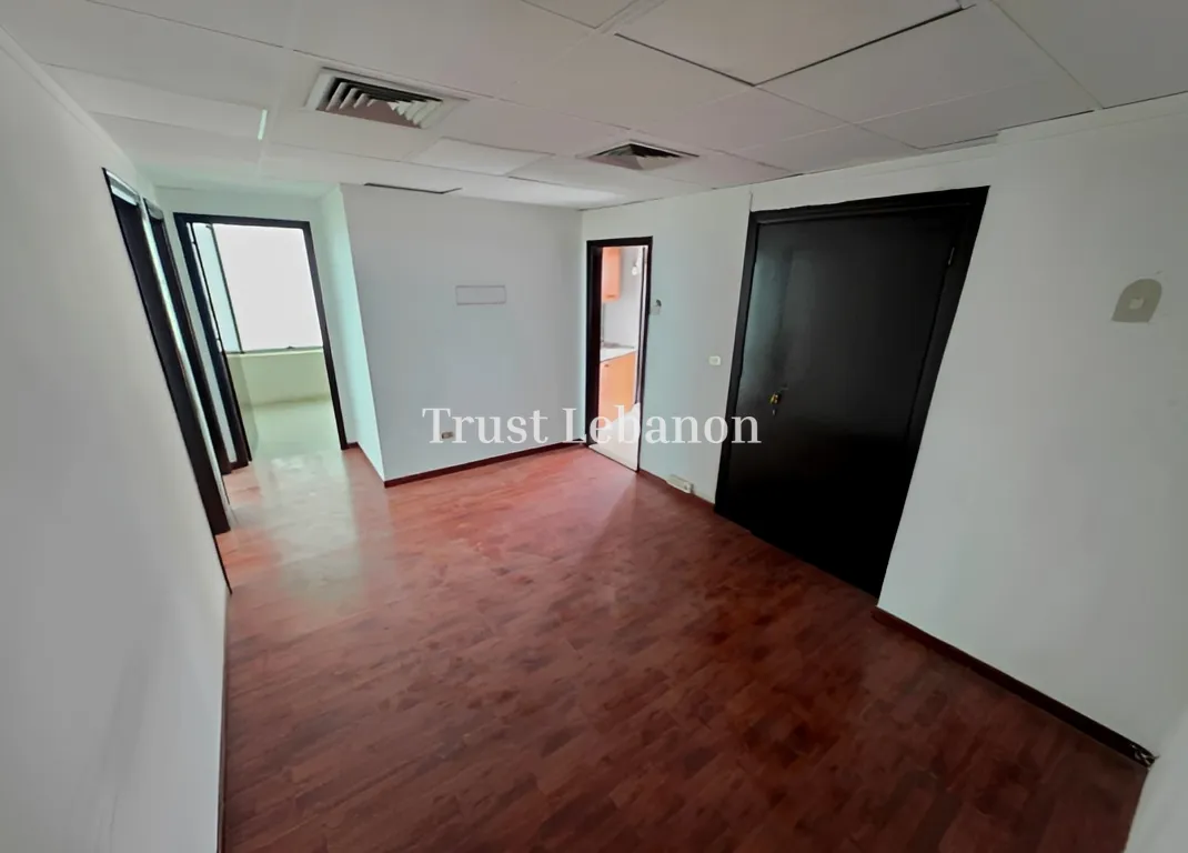 Office for rent in Jdeideh, Lebanon