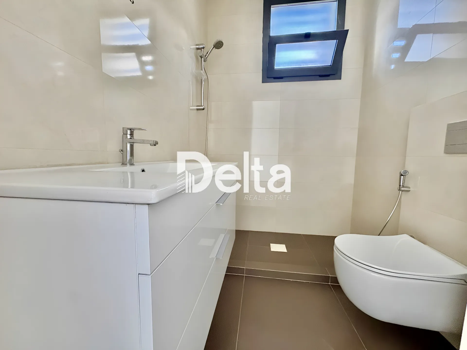 Apartment for rent in Sakiet el janzeer, beirut, lebanon