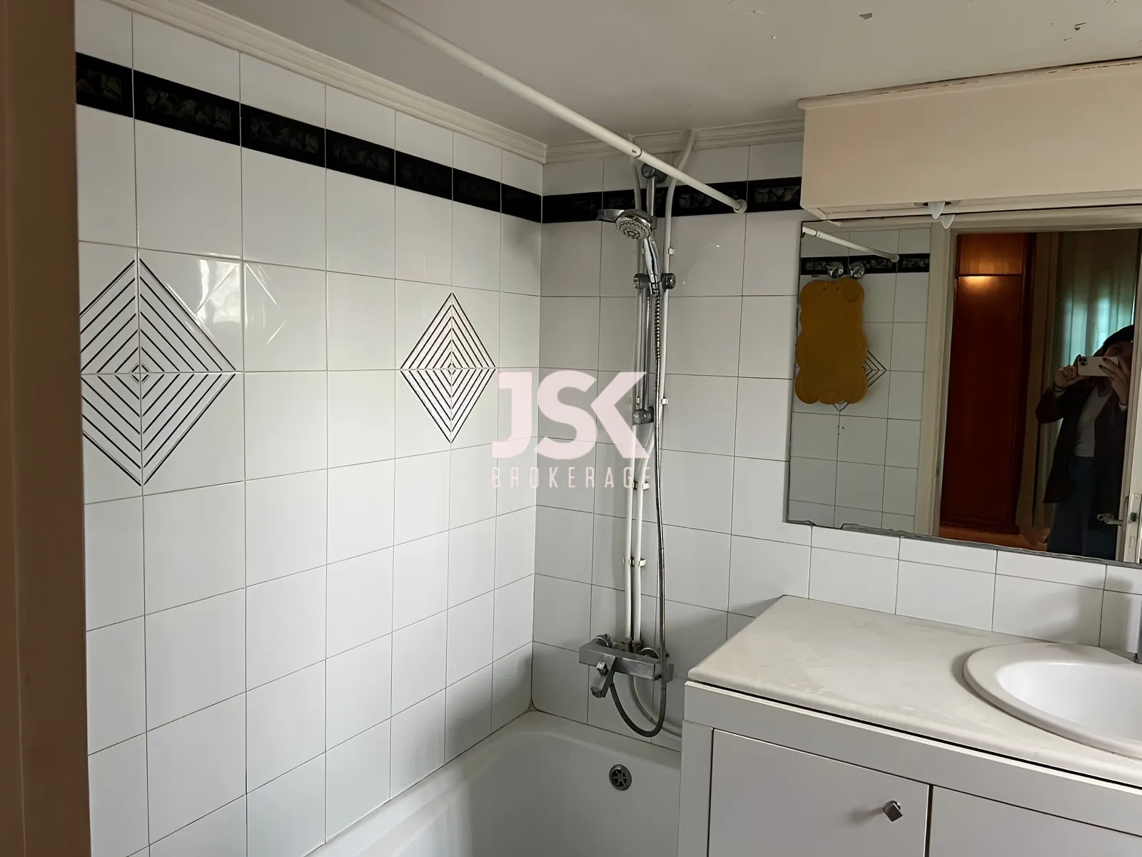 Apartment for Sale in Haret Hreik