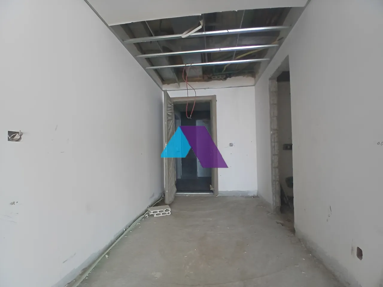 Apartment for Sale in Achrafieh - 2 bed, 4 bath