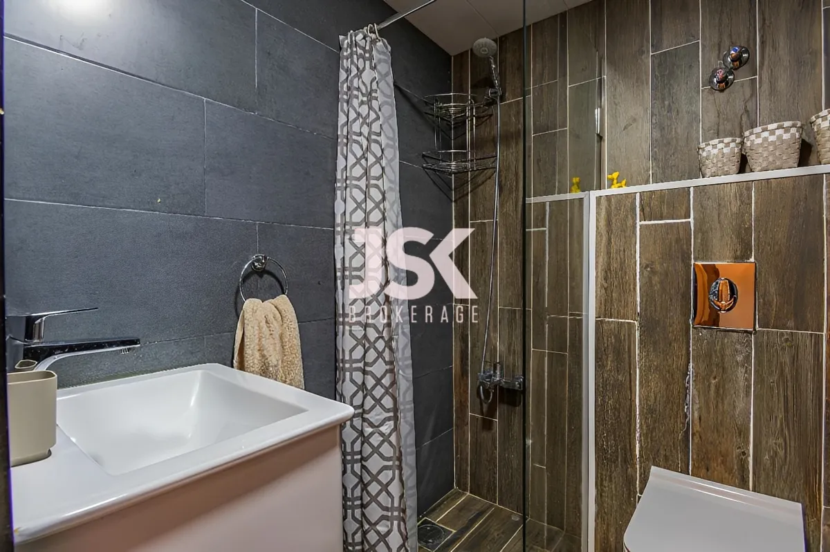 Chalet for Sale in Faraiya