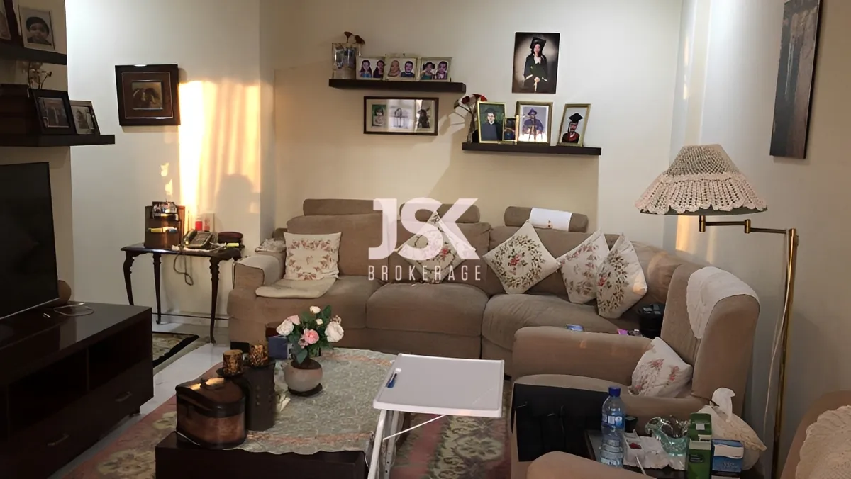 Apartment for Sale in Ras Al Naba'a, Beirut, Lebanon