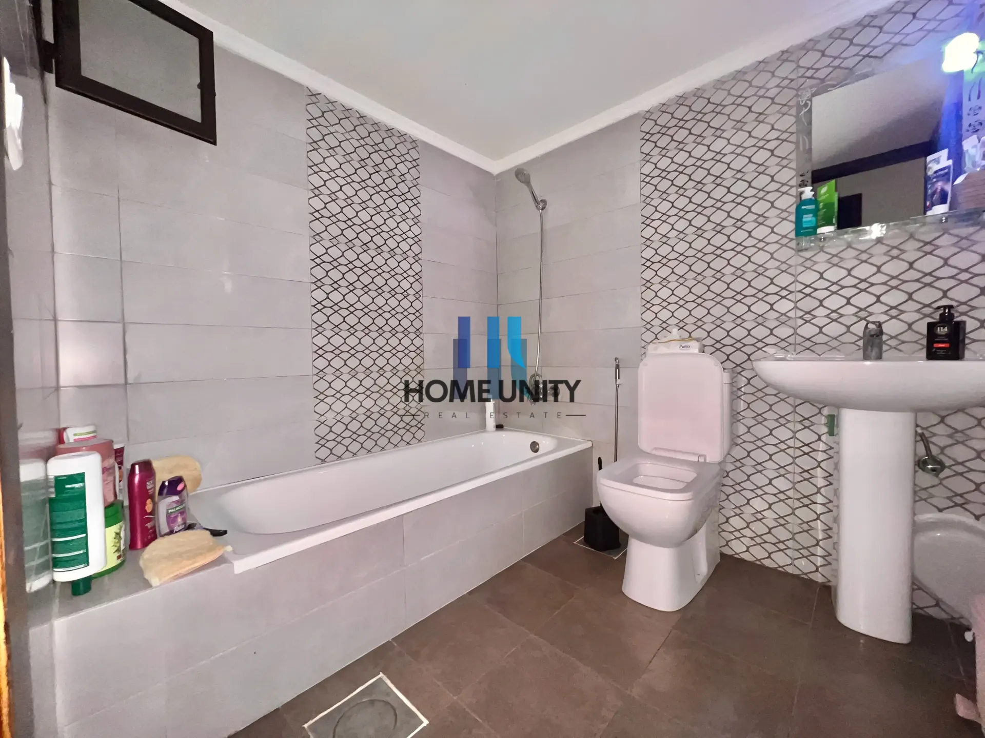 Apartment for Rent in Ainab