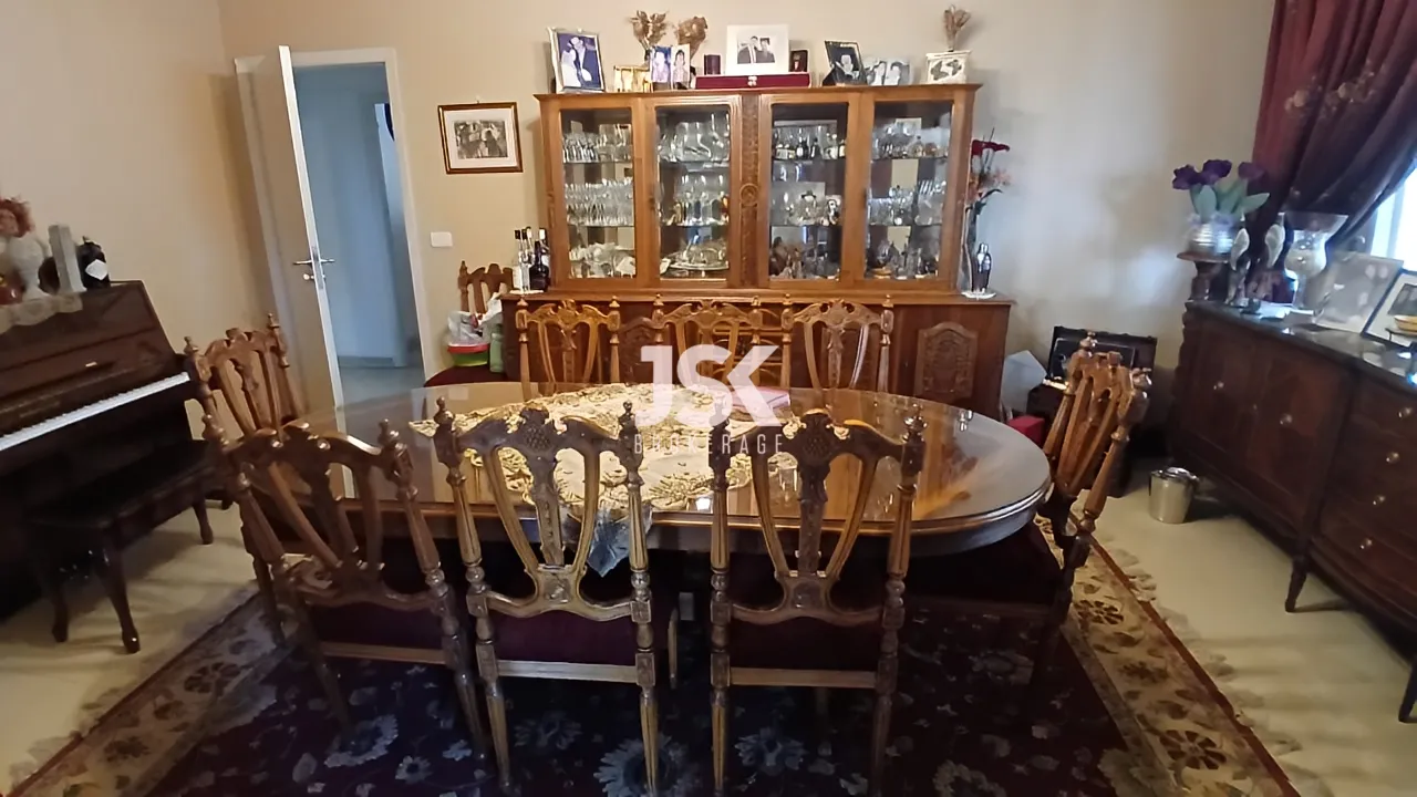 Office for Sale in Dekwaneh