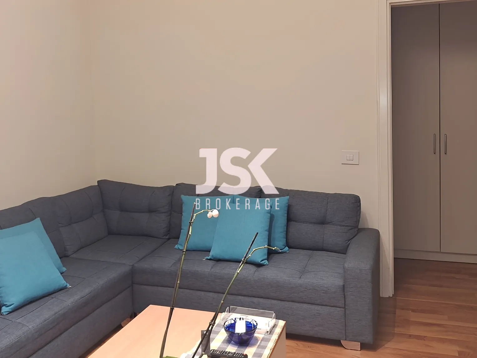 Apartment for Rent in Sin El Fil - 3 bed