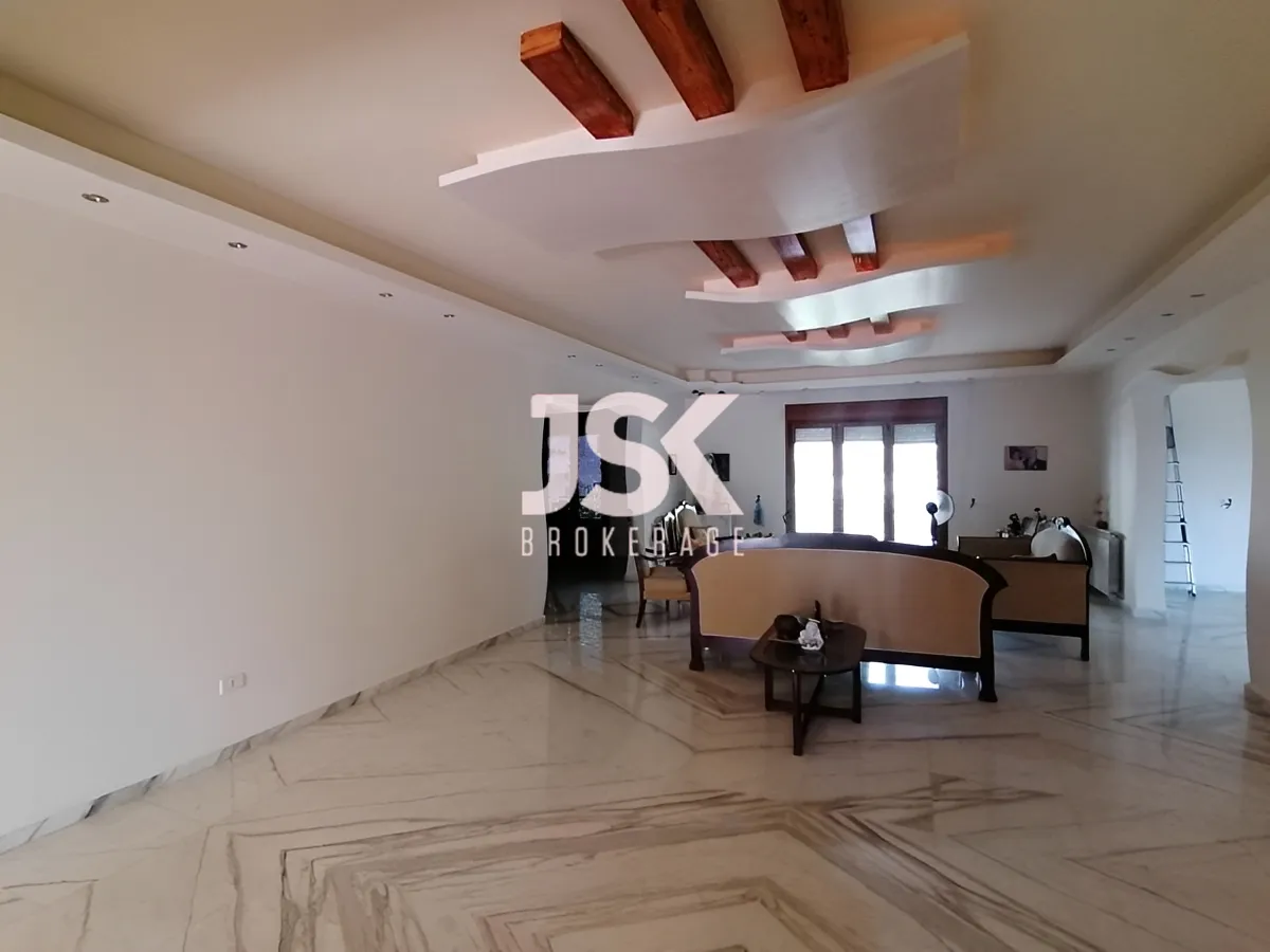 Triplex for Sale in Nahr Ibrahim, Lebanon - 6 bed, 6 bath