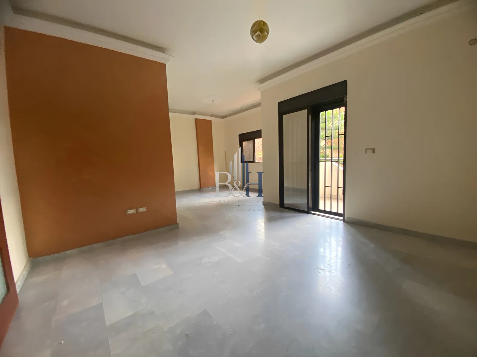 Apartment for sale in Dawhet aramoun, lebanon