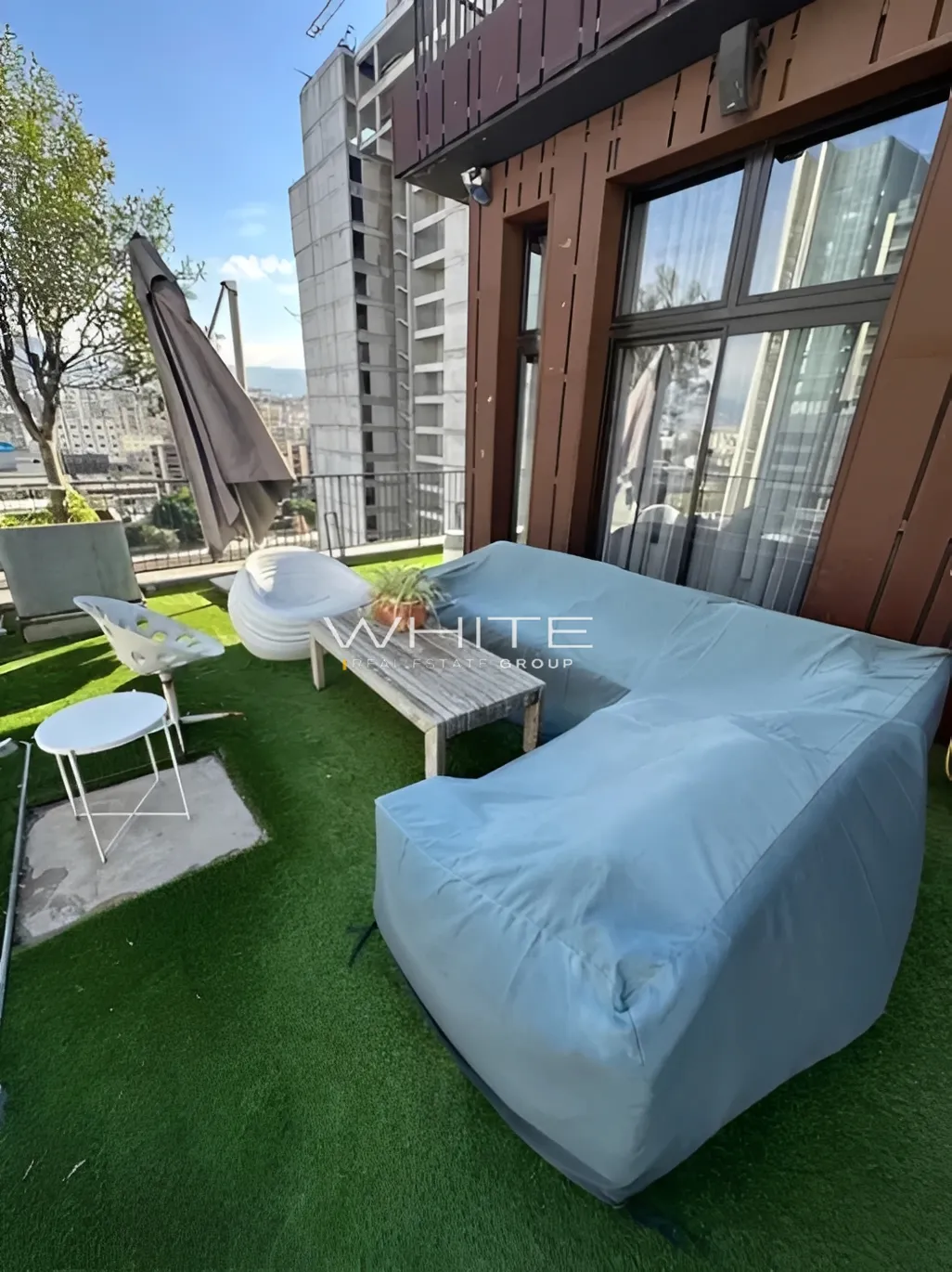 Penthouse for rent in Achrafieh