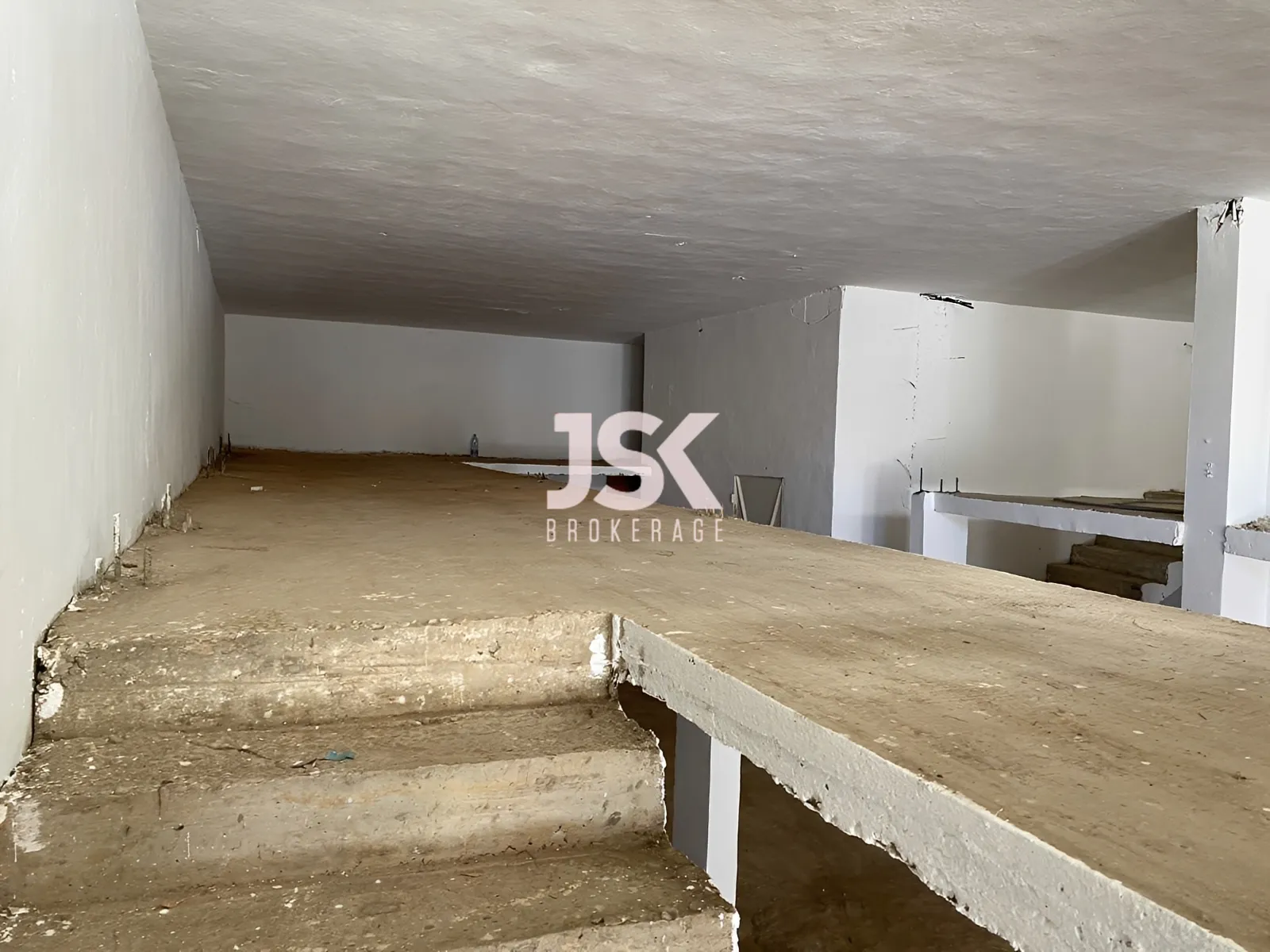 Warehouse for Sale in Ain Saadeh