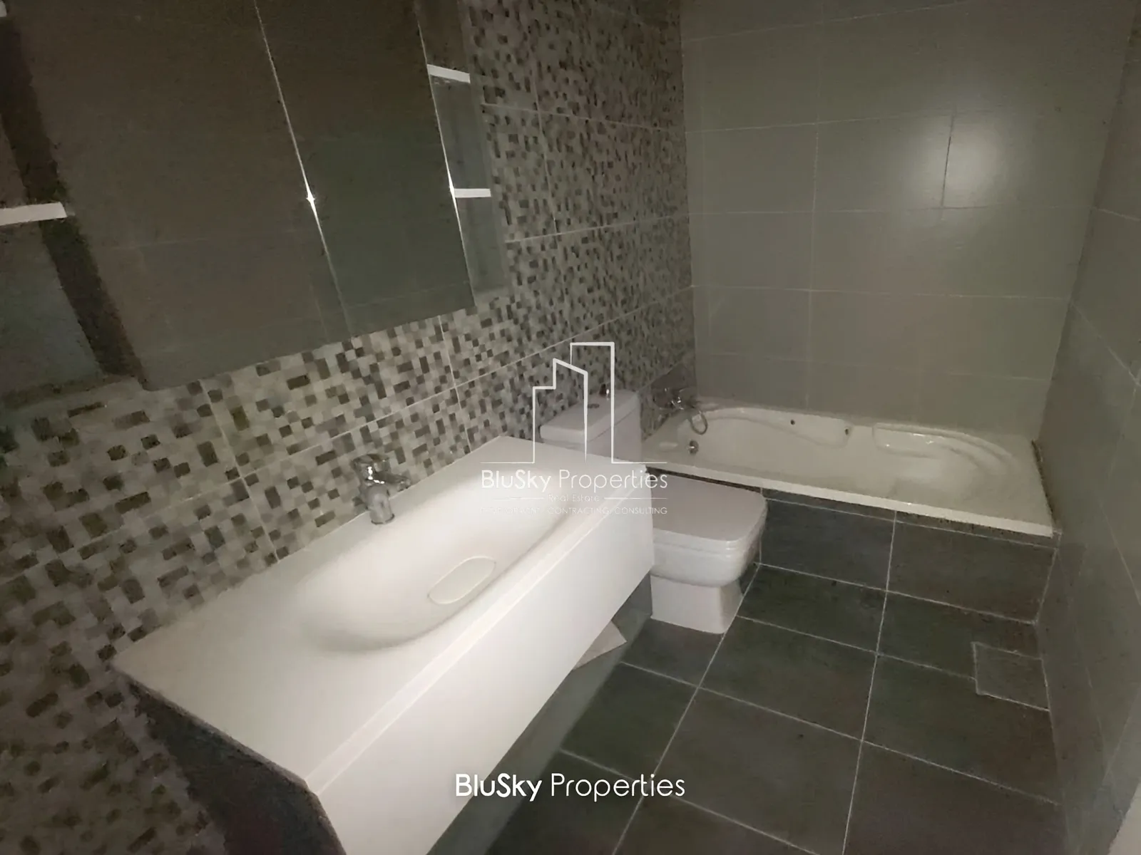 Apartment for Sale in Halat