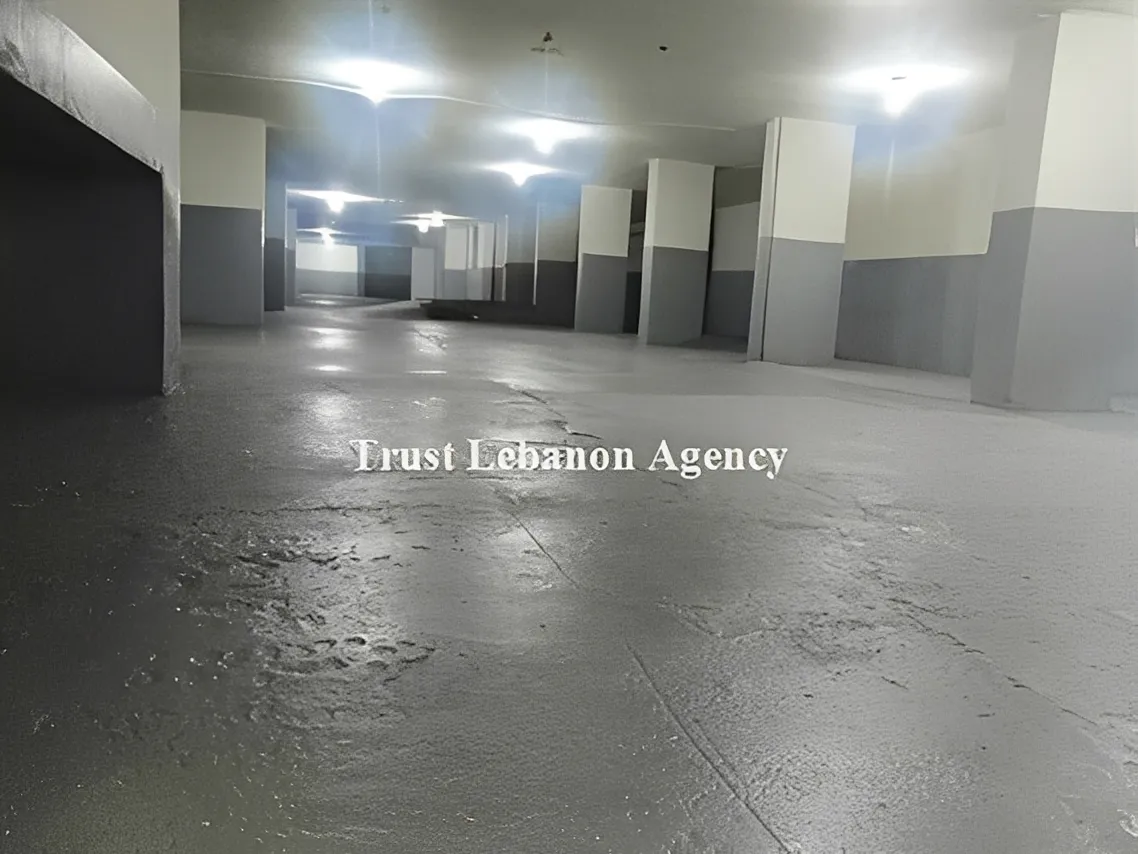 Commercial Property For Sale in Corniche El Mazraaa,