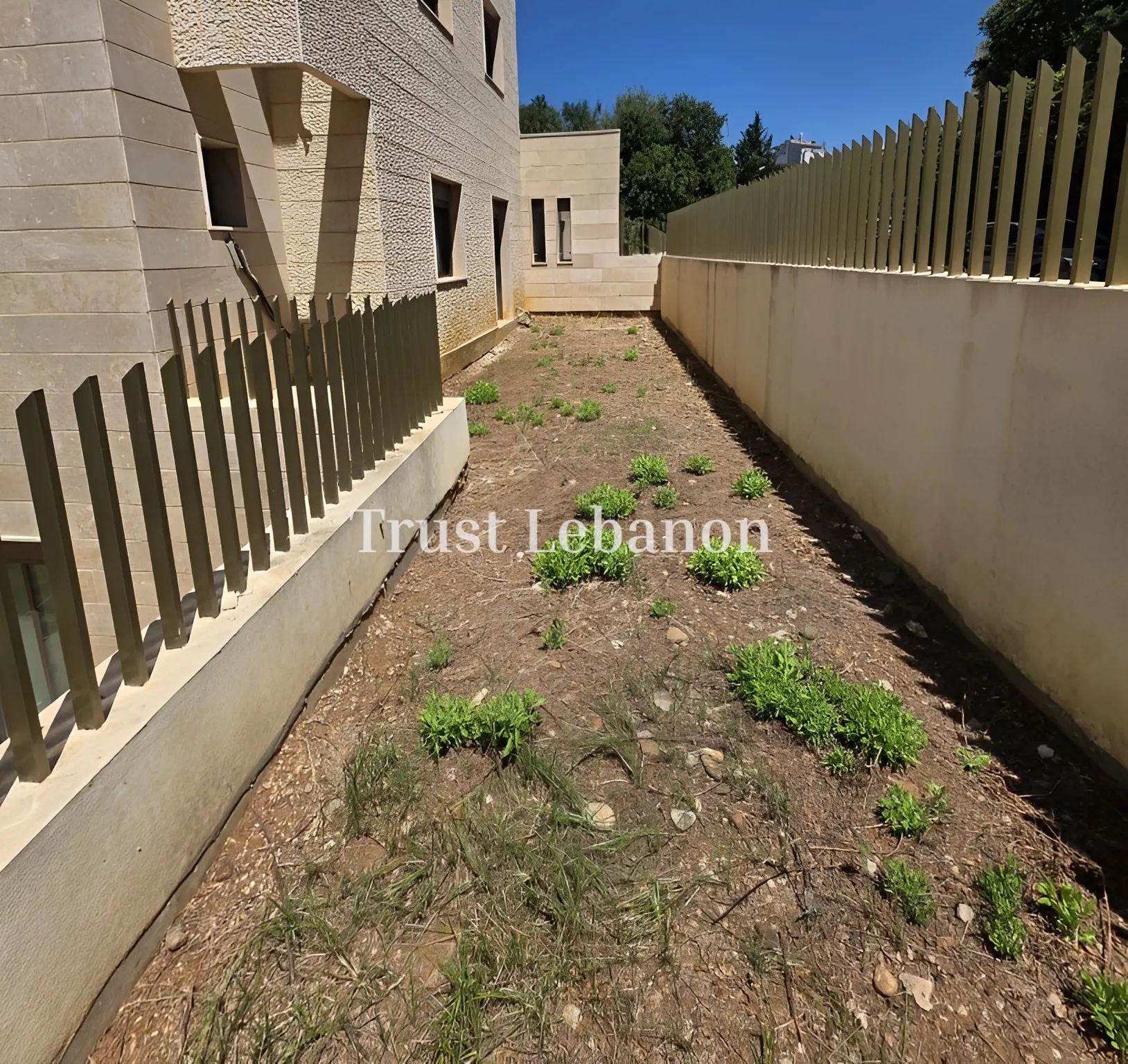 Apartment for sale in Ballouneh, Lebanon