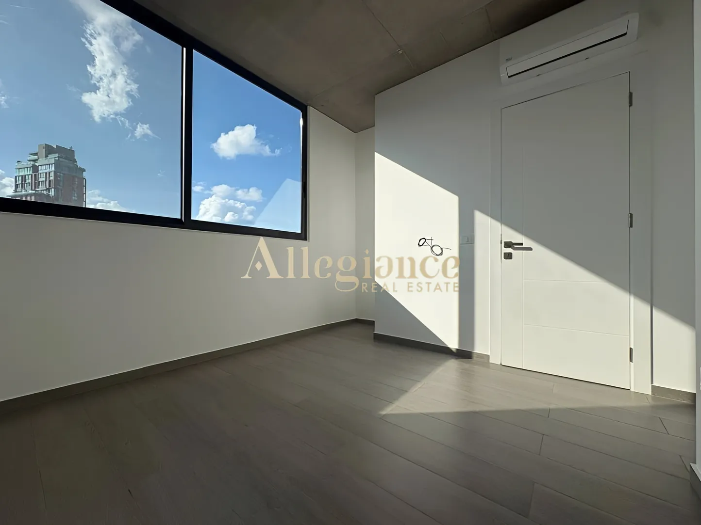 Apartment for sale in Spears