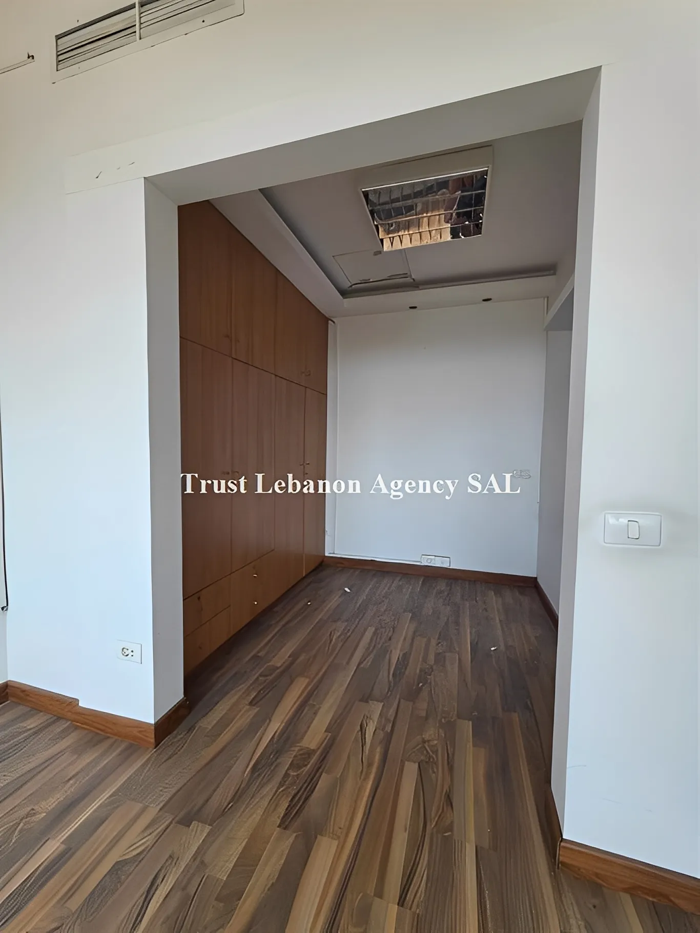Office For Rent in Metn, Horsh Tabet