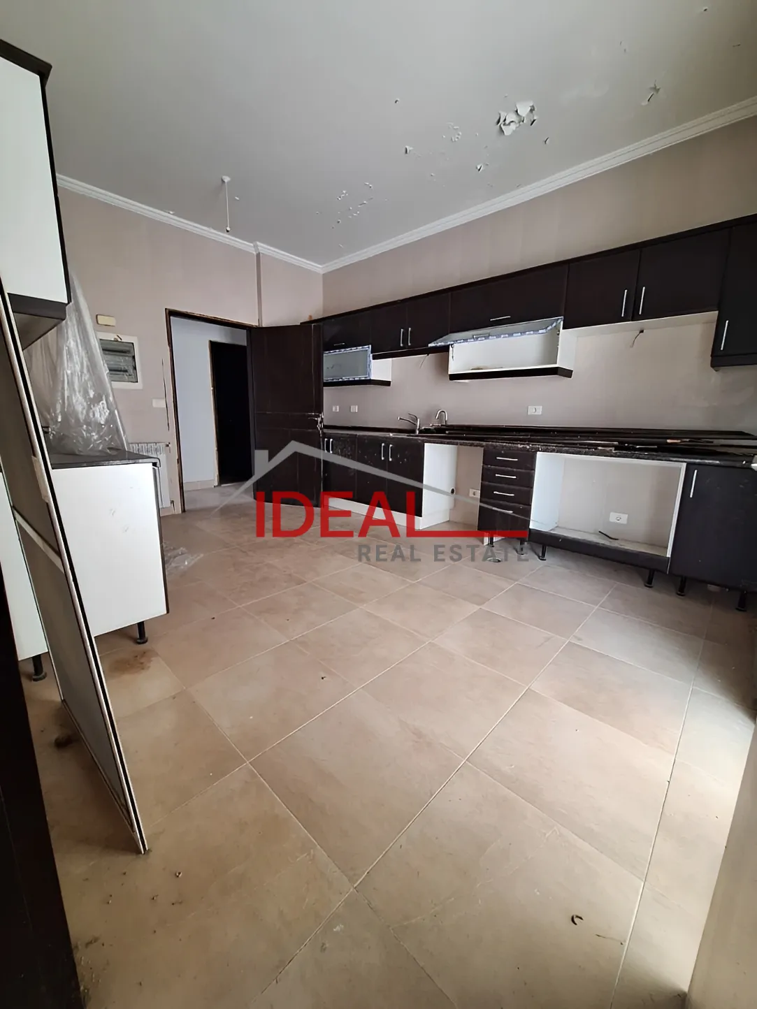 Apartment for sale in Kfar Hbab, Lebanon - 3 bed, 4 bath