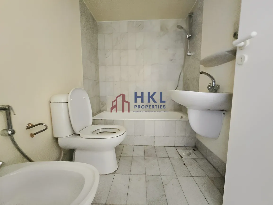Apartment for Rent in Sursock, Bayrut, Lebanon