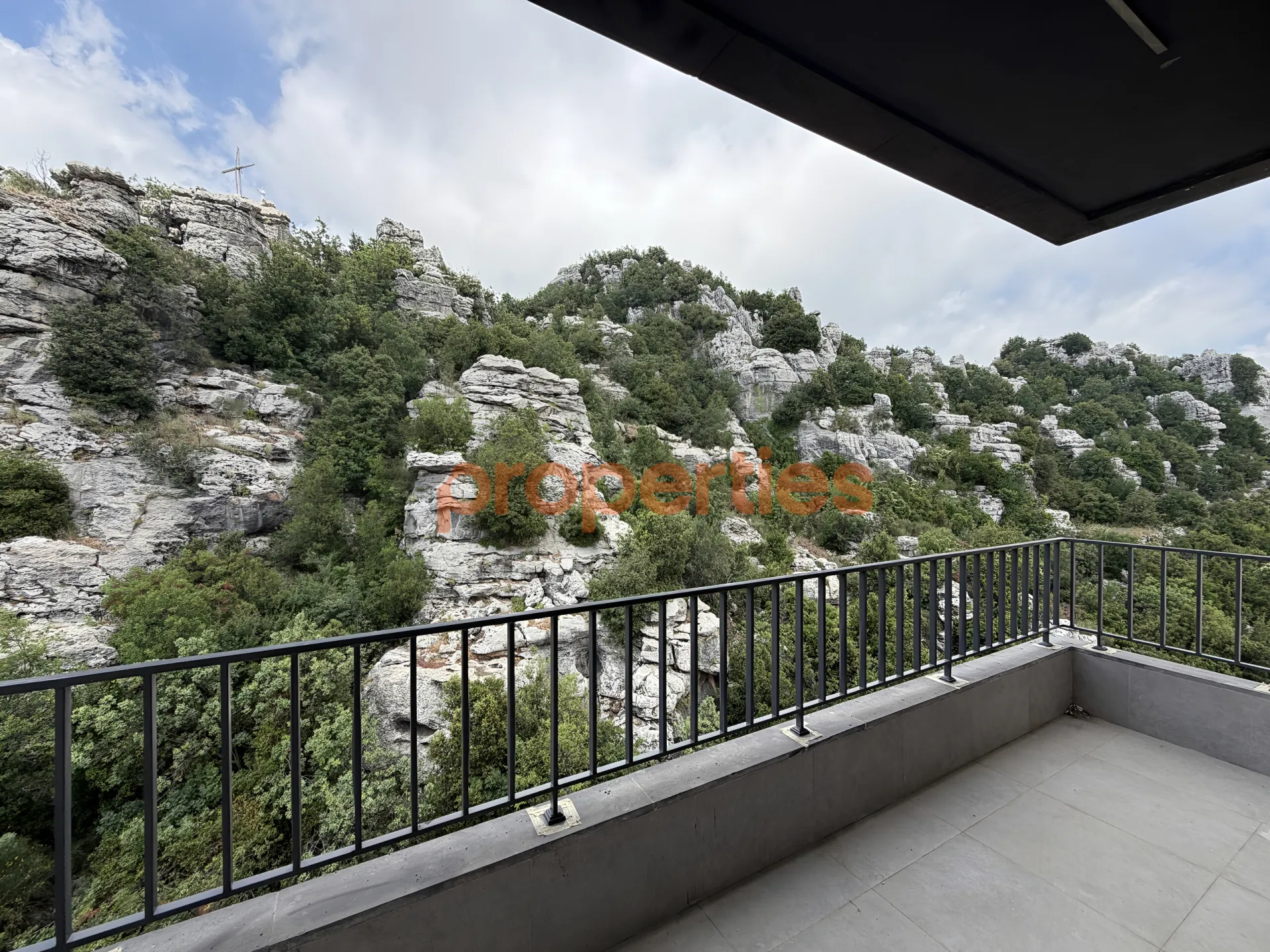 Apartment for Sale in Faitroun