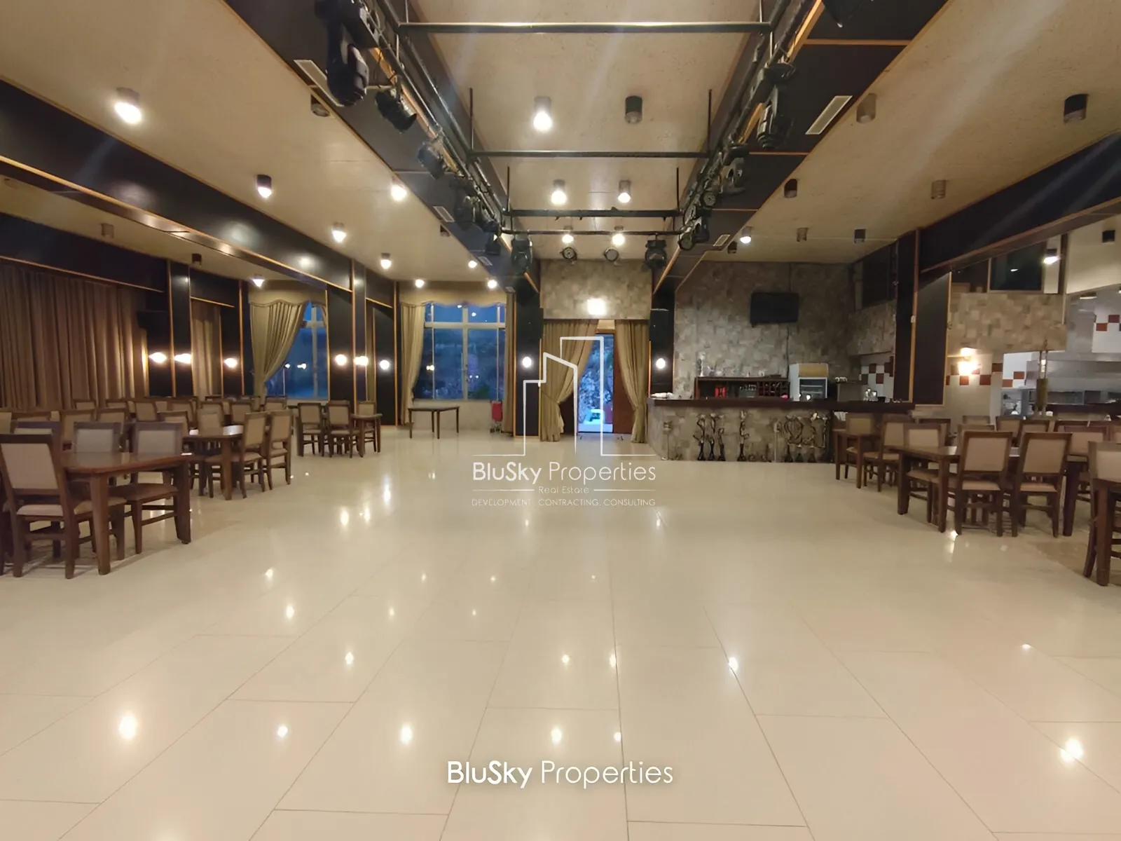 Shop for sale in Mayrouba
