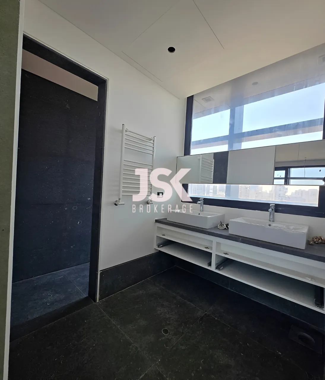 Apartment for Sale in Saifi Village