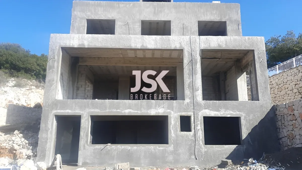 Triplex for Sale in Lehfed , Lebanon