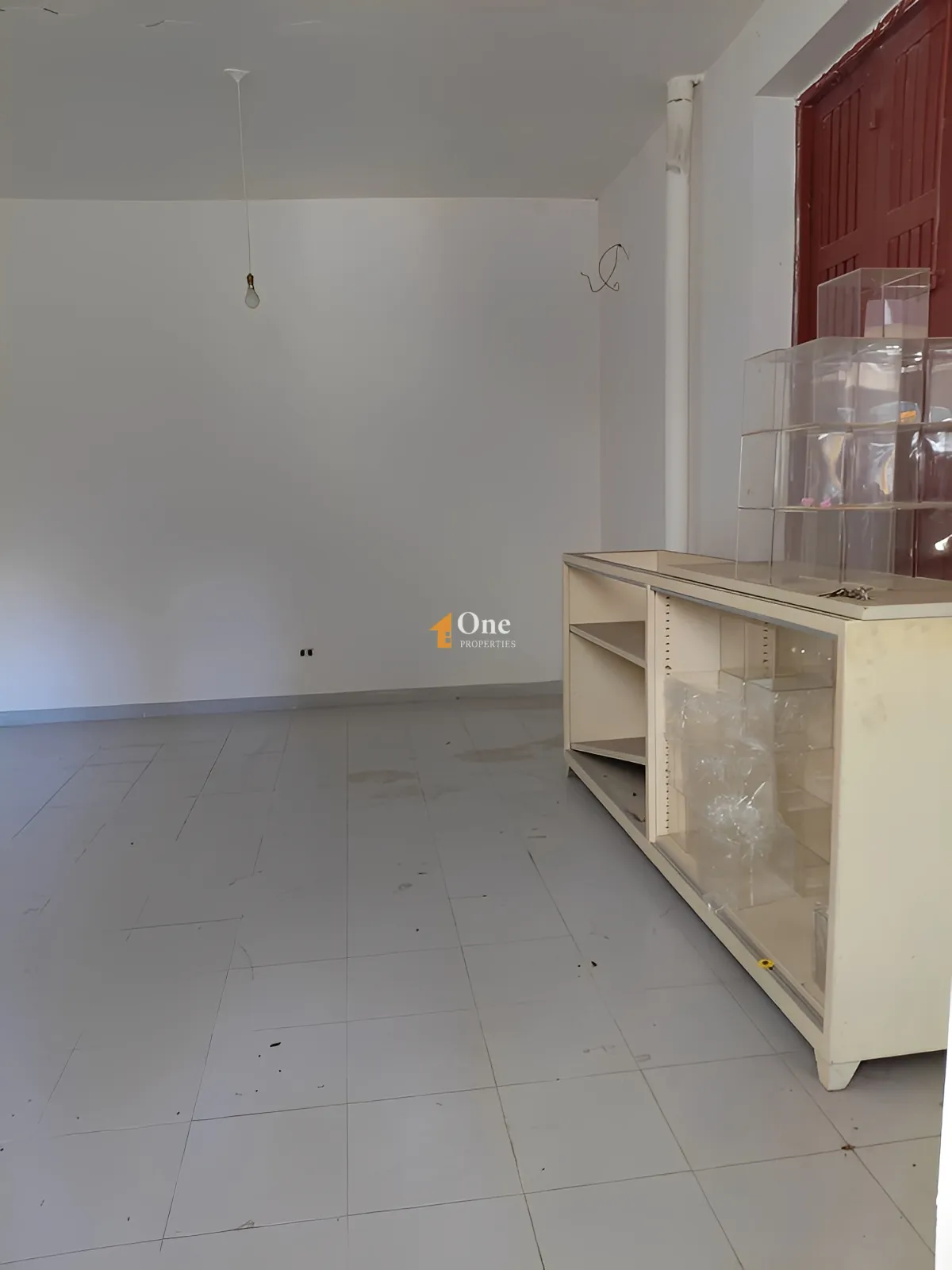 Shop for Sale in Dekwaneh, Lebanon
