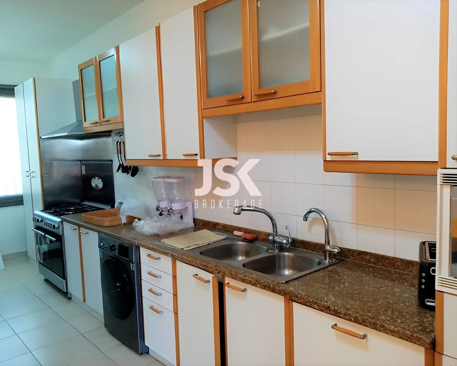 Apartment for Sale in Sioufi