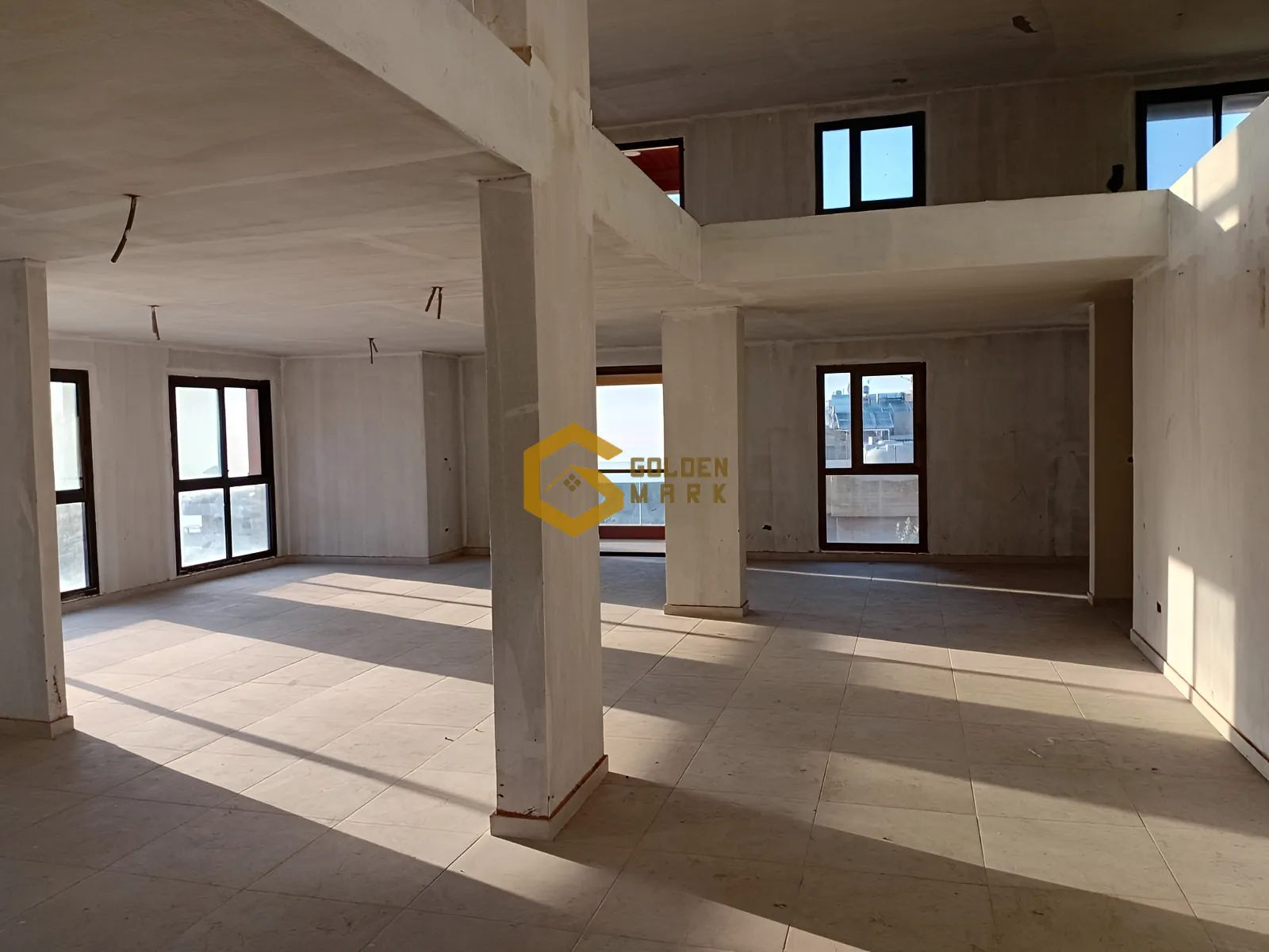 Shop for rent in Cornet Chahwan