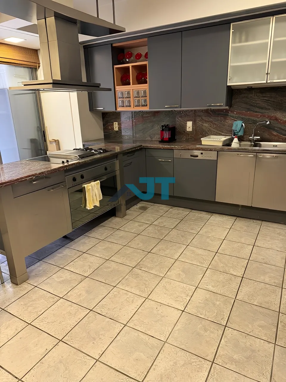 Apartment for Rent in Sursock