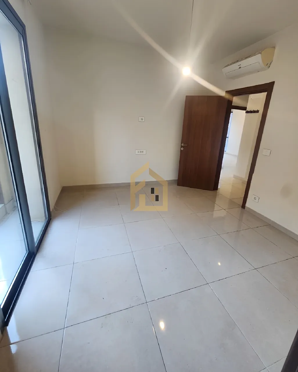 Apartment for rent in Achrafieh, Beirut, Lebanon - 2 bed, 2 bath