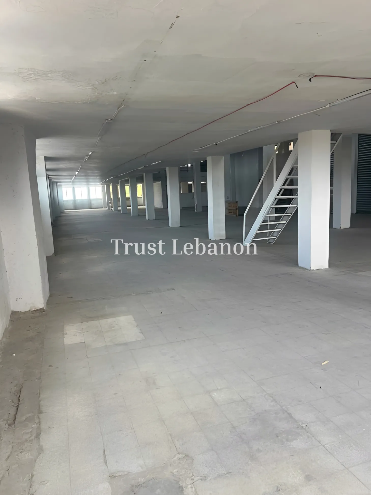 Warehouse for rent in Sin El Fil
