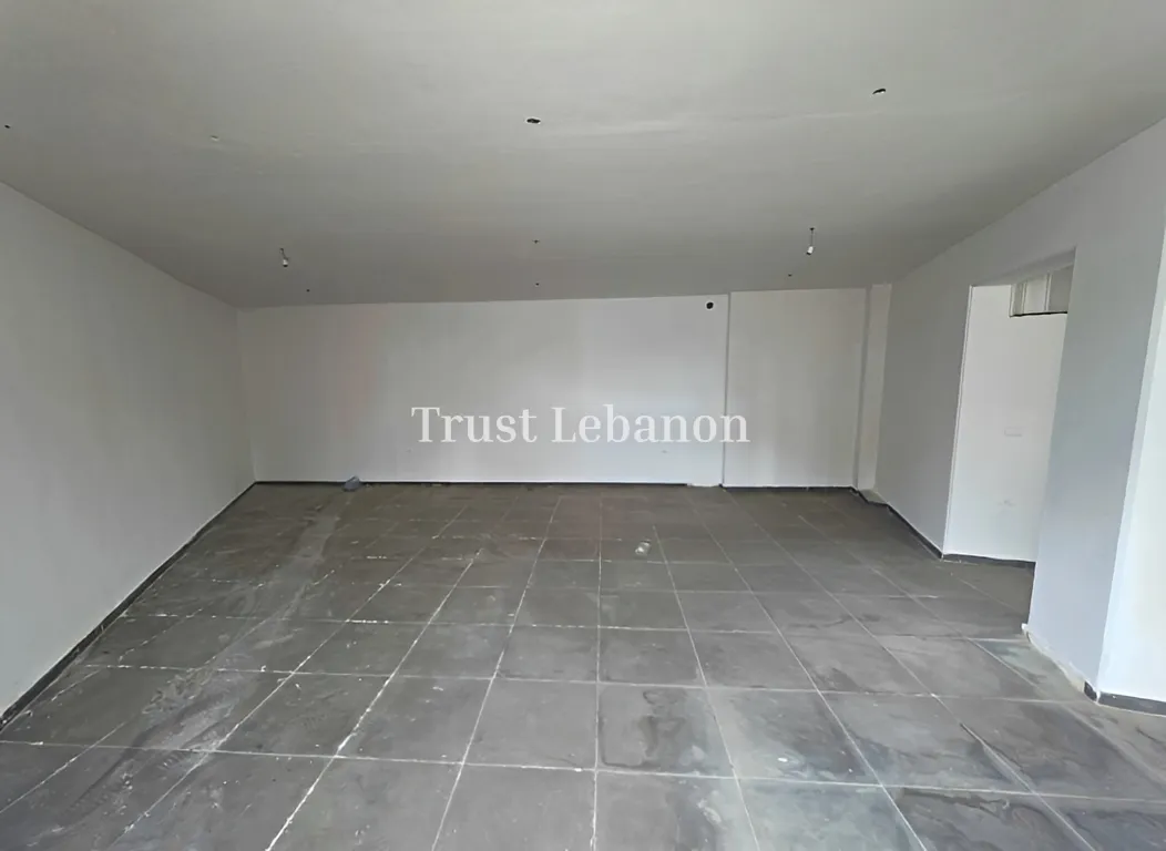Shop for sale in Dbayeh
