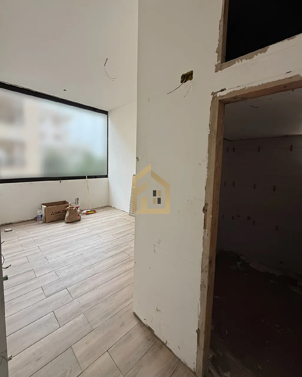 Apartment for sale in Ballouneh, Lebanon - 2 bed, 3 bath