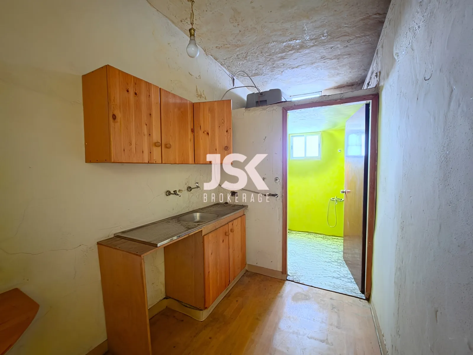 Shop for Sale in Hazmieh