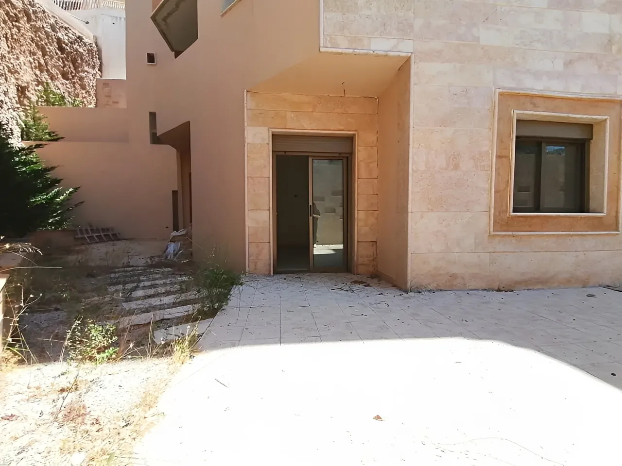 Apartment for Sale in Ashqout - 3 bed, 3 bath