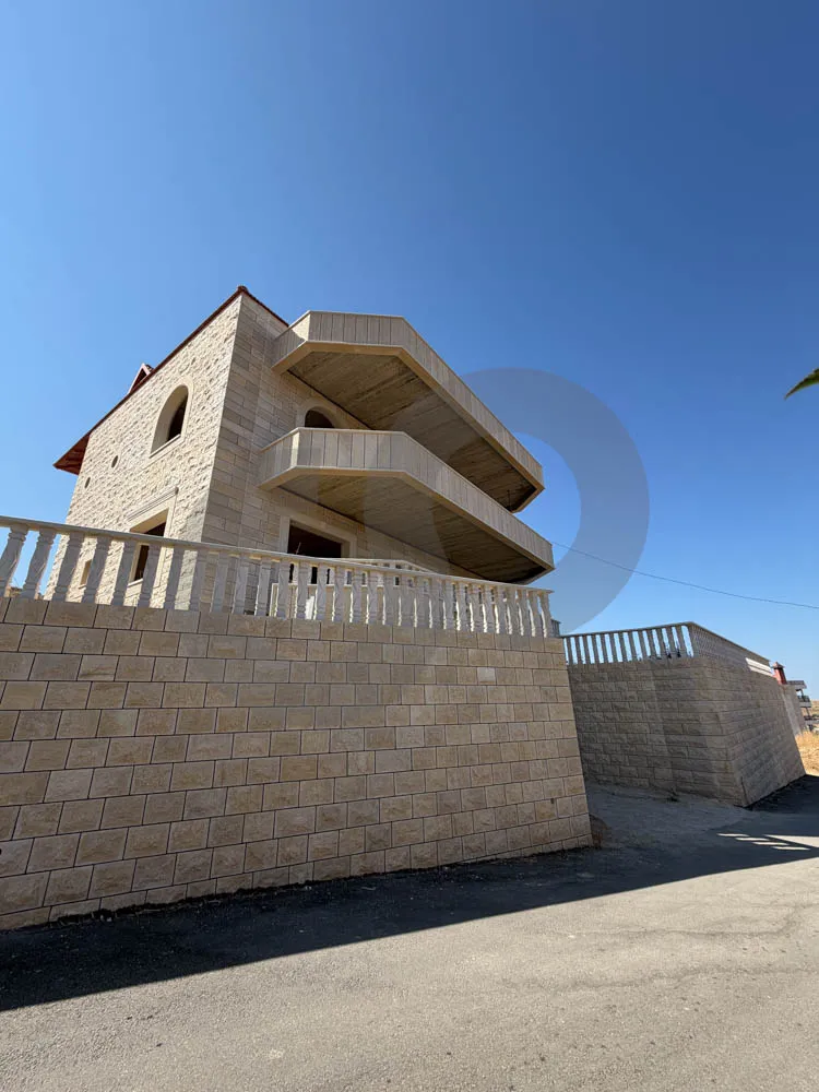 Villa for Sale in Bhamdoun