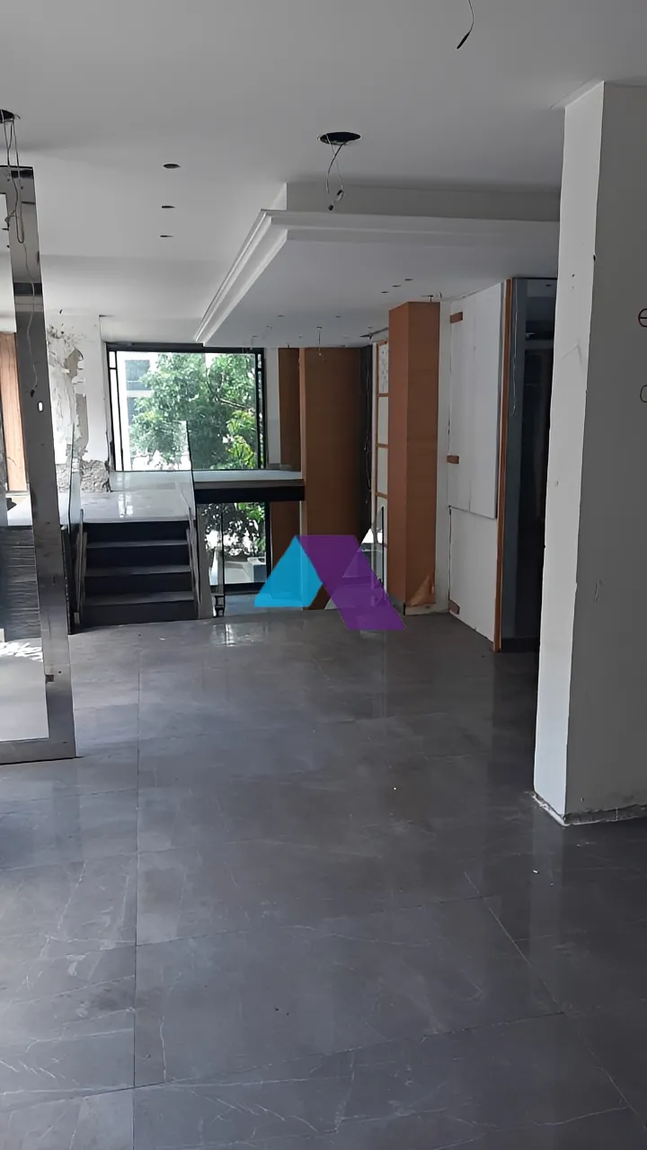 Shop for rent in Achrafieh