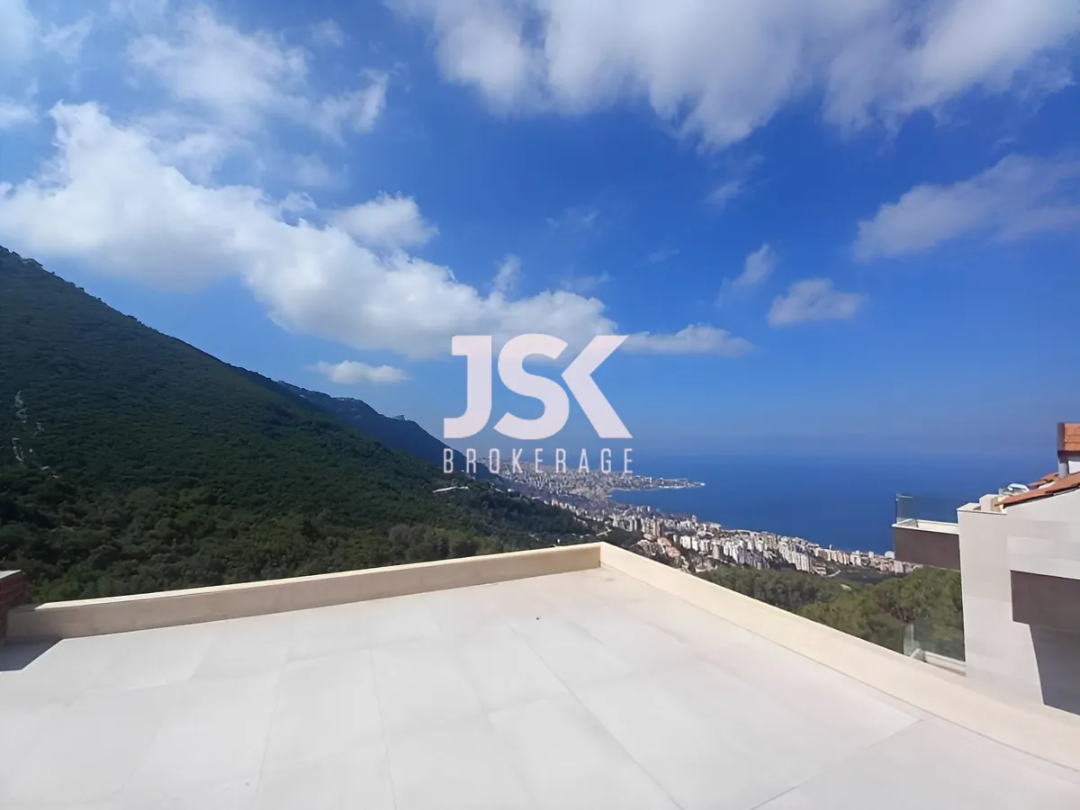 Villa for Sale in Chnaneir, Lebanon - 9 bed, 8 bath