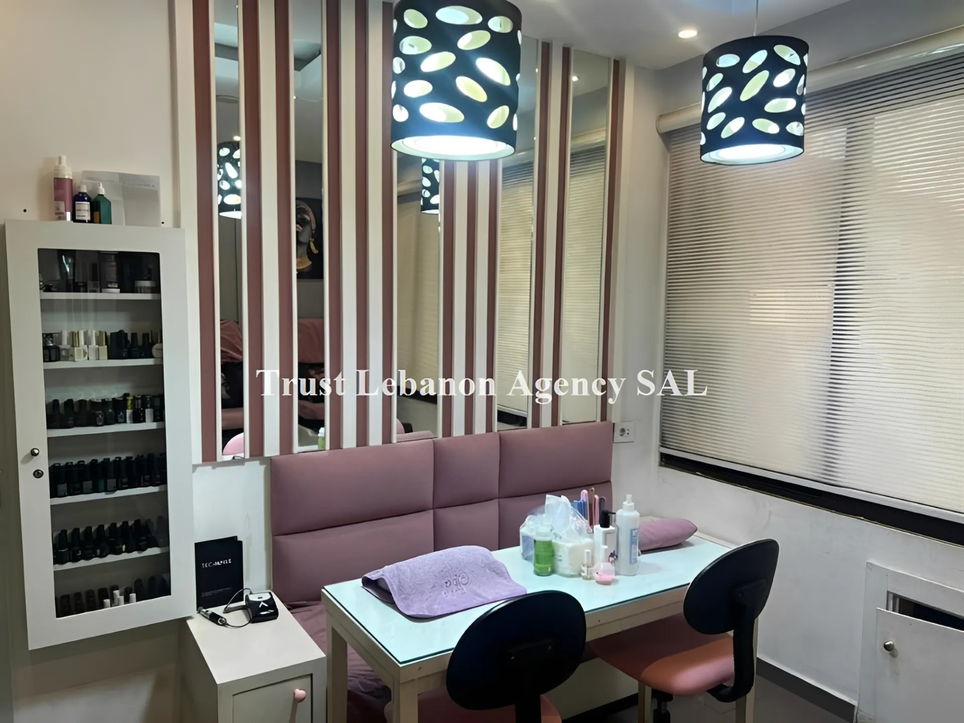 Shop for rent in Baabda, Ain Al Remmeneh
