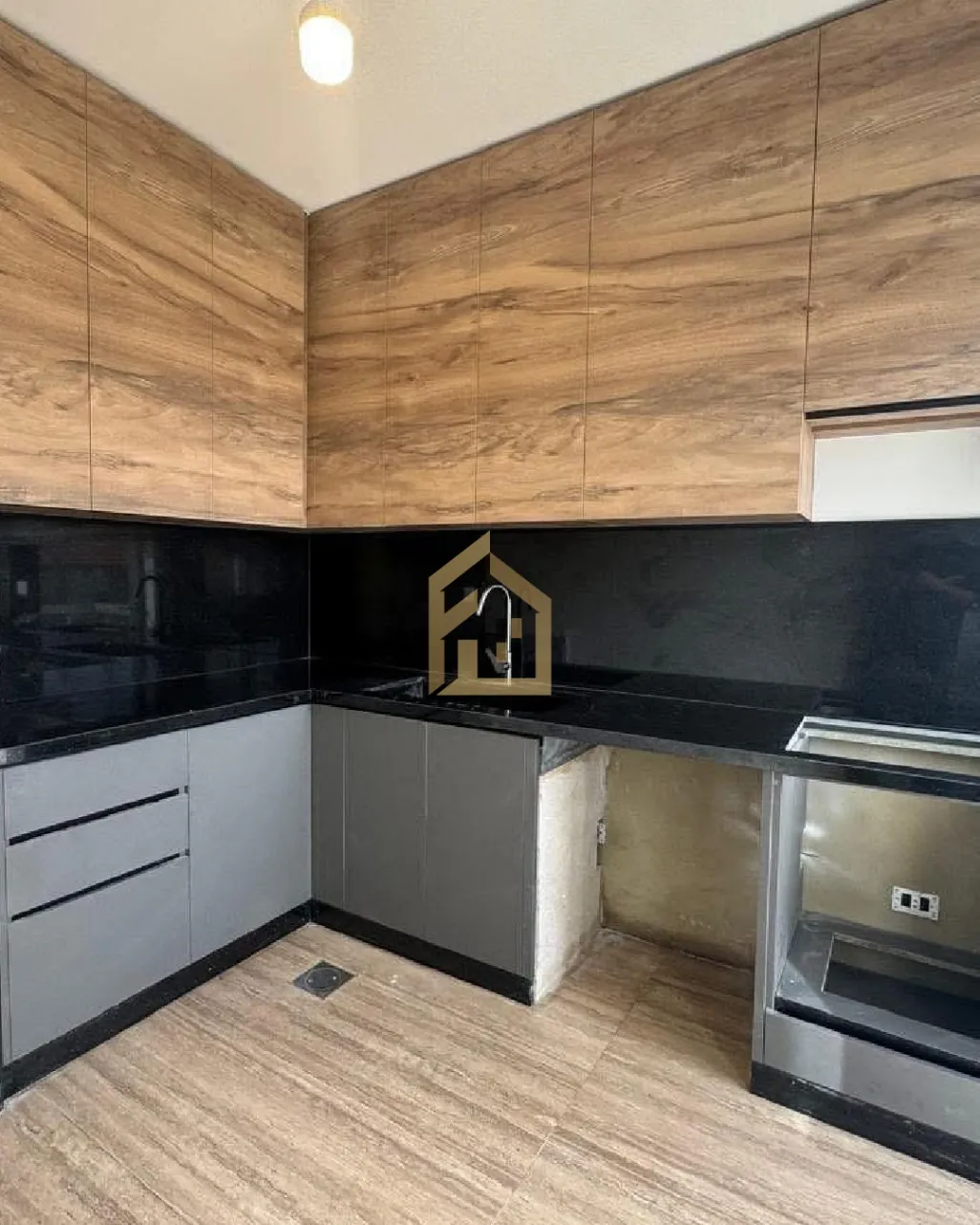 Apartment for sale in Ballouneh, Lebanon - 3 bed, 3 bath