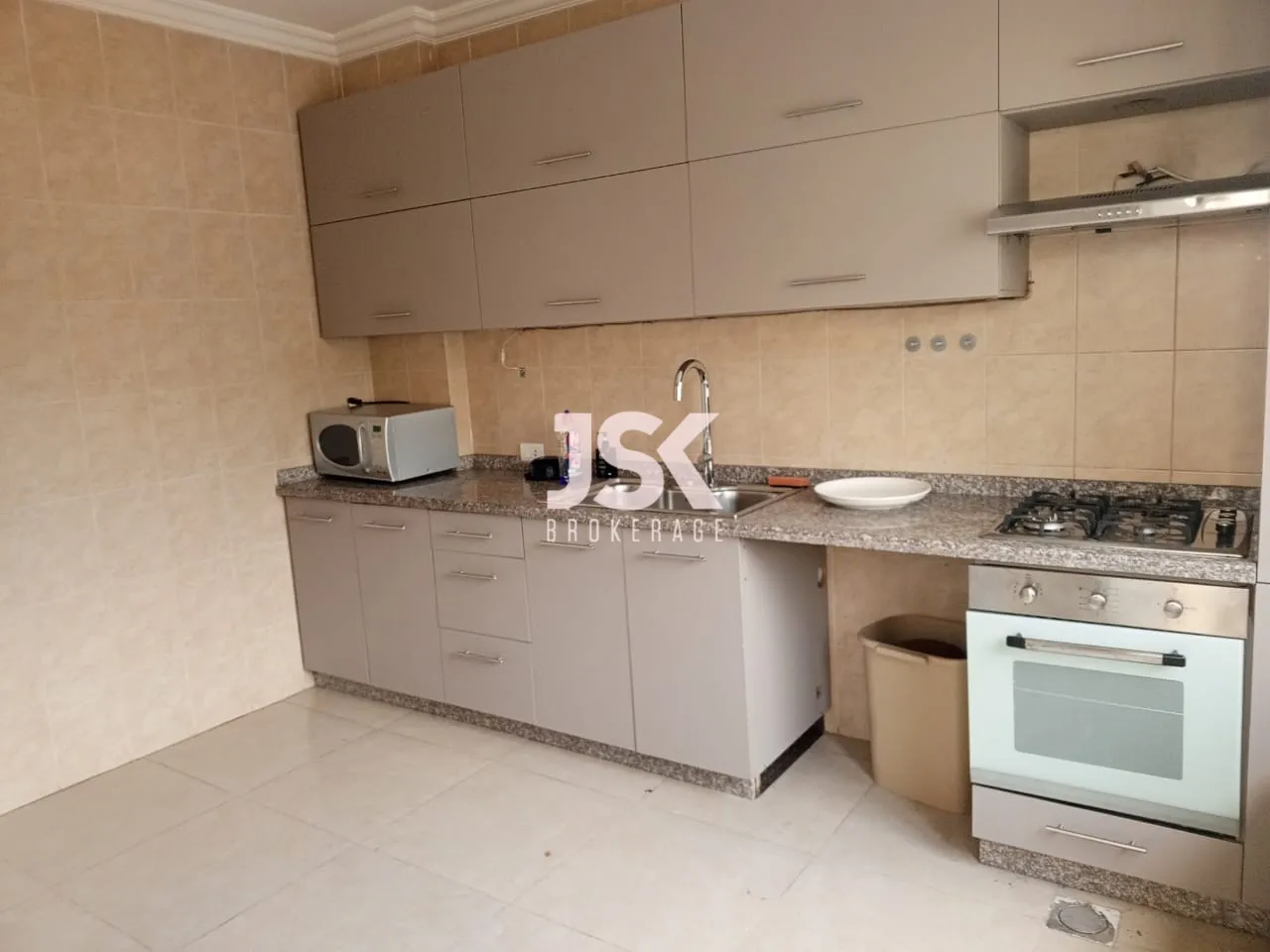 Apartment for Sale in Halat