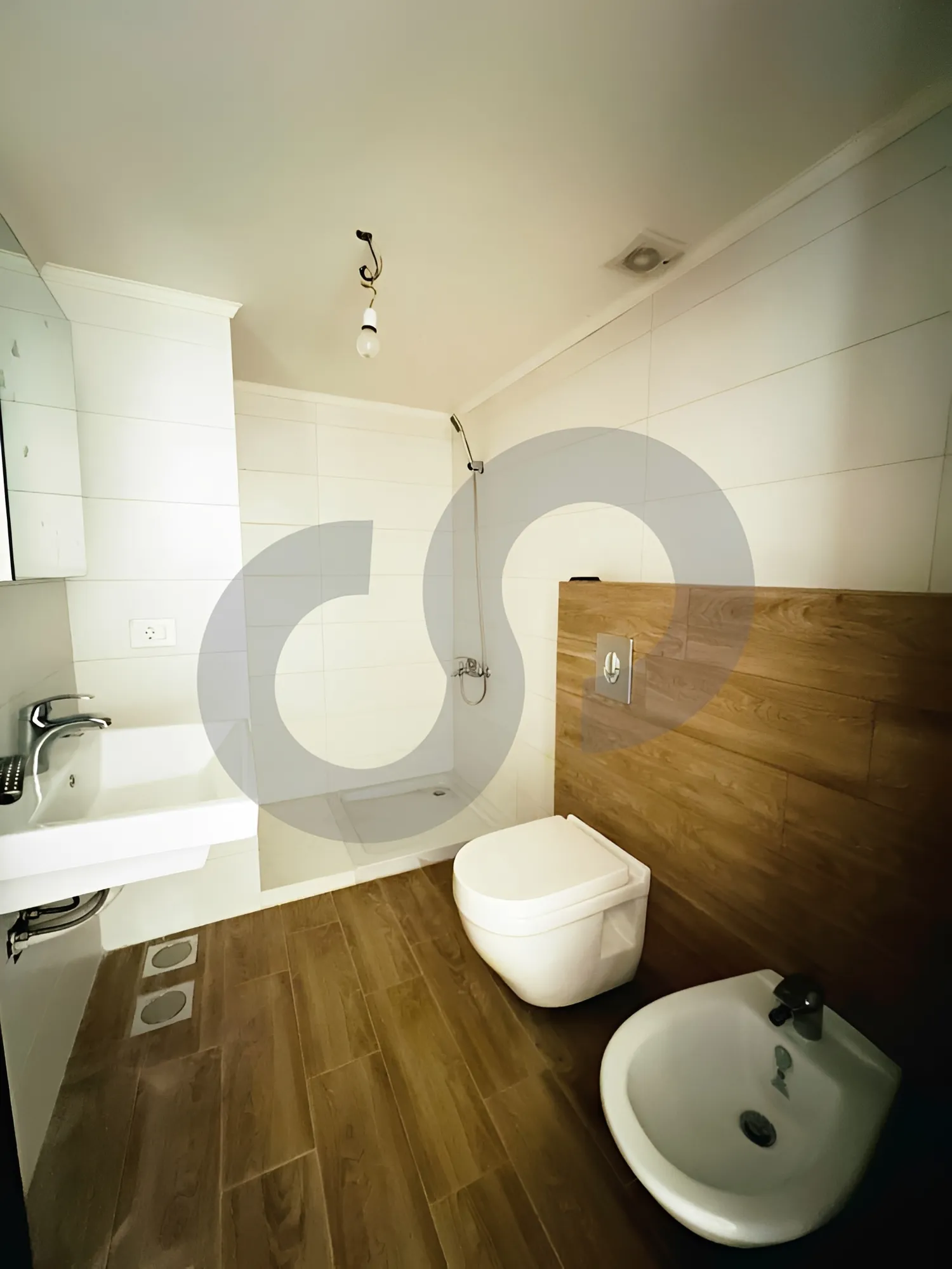 Building for Rent in Haret Sakher