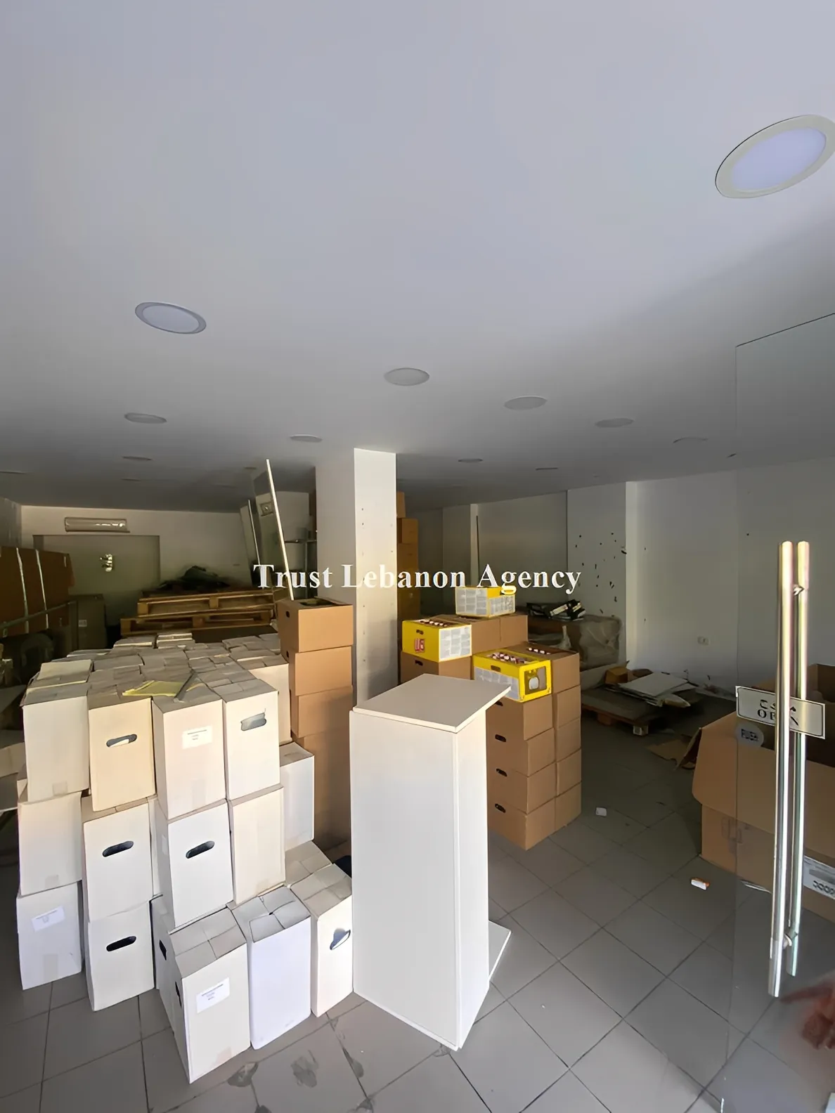 Shop for sale in Hamra