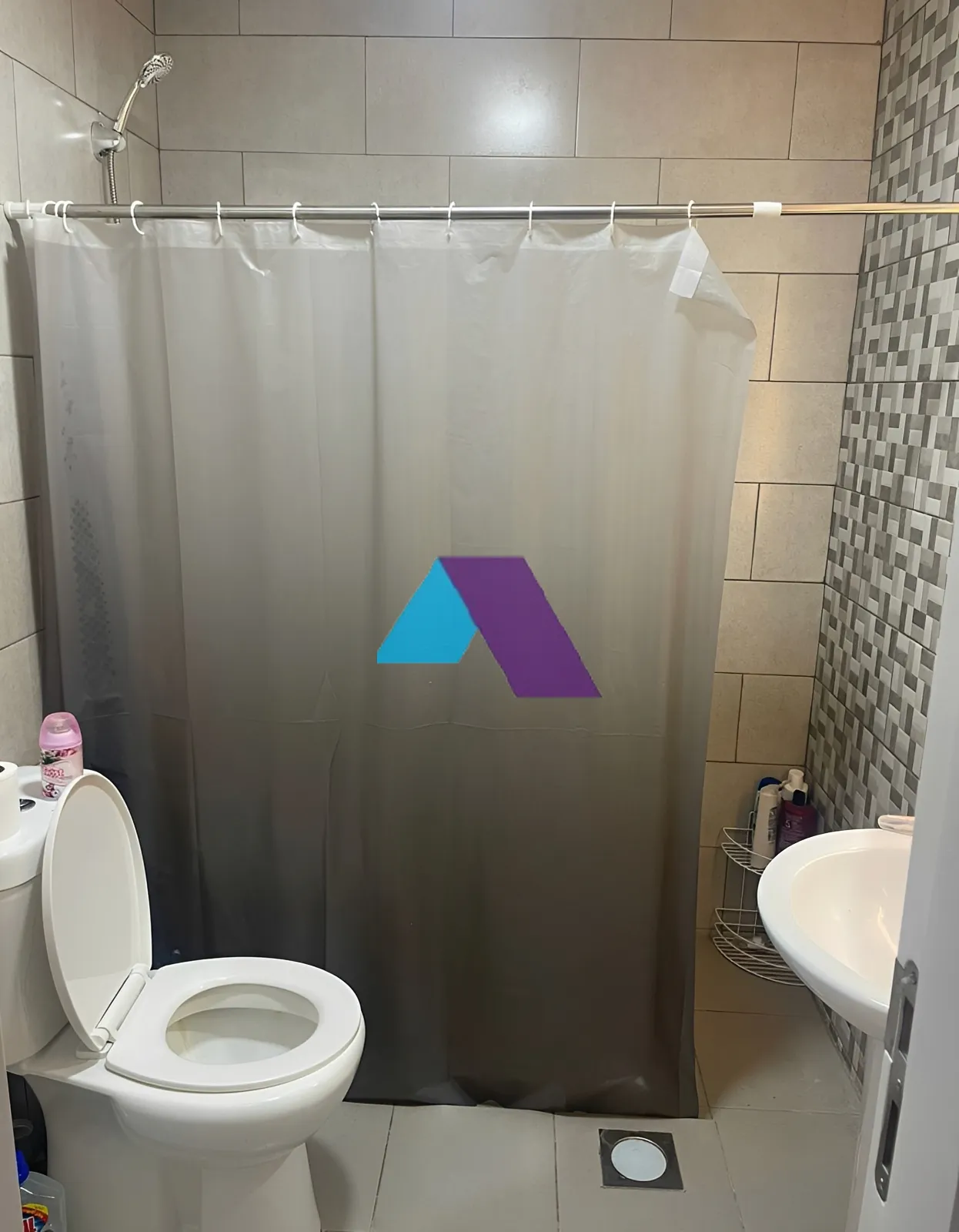 Apartment for Sale in Forn El Chebbak